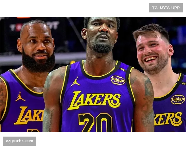 雷迪克透露艾顿背部痉挛影响出场，球队决定谨慎处理避免风险